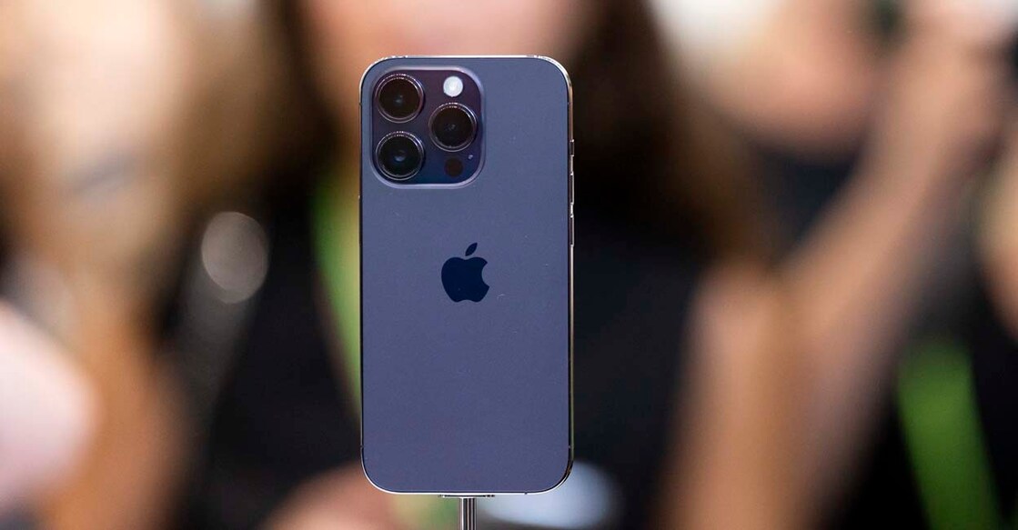 The new iPhone 14 Pro is displayed during a launch event for new products at Apple Park in Cupertino, California, on September 7, 2022. Apple unveiled several new products including a new iPhone 14 and 14 Pro, three Apple watches, and new AirPod Pros during the event. (Photo by Brittany Hosea-Small / AFP)