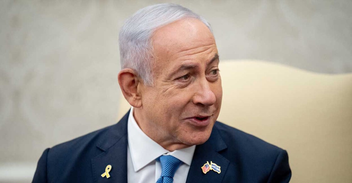 US-PRESIDENT-BIDEN-MEETS-WITH-ISRAELI-PRIME-MINISTER-NETANYAHU WASHINGTON, DC - JULY 25: Israeli Prime Minister Benjamin Netanyahu speaks during a meeting with U.S. President Joe Biden in the Oval Office at the White House on July 25, 2024 in Washington, DC. Netanyahu's visit occurs as the Israel-Hamas war reaches nearly ten months. Andrew Harnik/Getty Images/AFP (Photo by Andrew Harnik / GETTY IMAGES NORTH AMERICA / Getty Images via AFP)