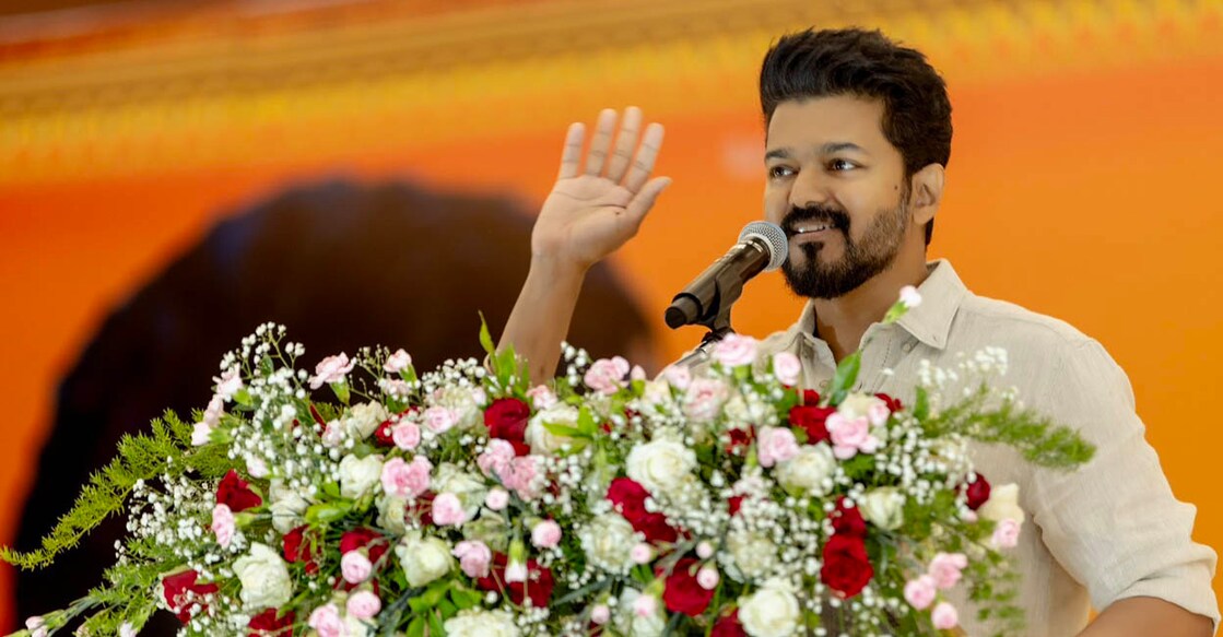 തമിഴ്നാട്ടിൽ മികച്ച വിജയം നേടിയ വിദ്യാർഥികളെ ആദരിക്കുന്ന ചടങ്ങിൽ സംസാരിക്കുന്ന വിജയ് (ചിത്രം: X/actorvijay)