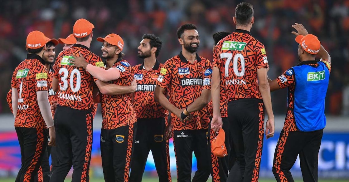 Sunrisers Hyderabad's players celebrate after their team's win in the Indian Premier League (IPL) Twenty20 cricket match between Sunrisers Hyderabad and Rajasthan Royals at the Rajiv Gandhi International Stadium in Hyderabad on May 2, 2024. (Photo by Noah SEELAM / AFP) / -- IMAGE RESTRICTED TO EDITORIAL USE - STRICTLY NO COMMERCIAL USE --