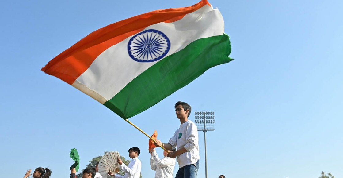 INDIA-POLITICS-REPUBLIC DAY-REHEARSAL Children perform during the rehearsals for the country's upcoming Republic Day parade in Amritsar on January 24, 2025. (Photo by Narinder NANU / AFP)