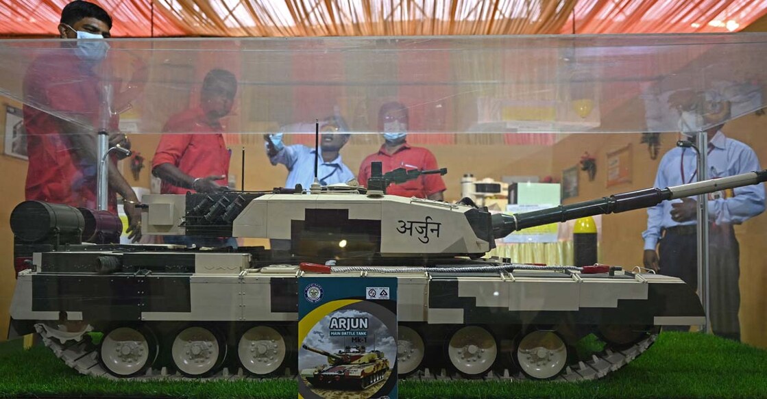 INDIA-DEFENCE-EXHIBITION ചെന്നൈയിൽ നടന്ന പ്രതിരോധ ഉപകരണങ്ങളുടെ എക്സിബിഷനിൽനിന്ന് (Photo by Arun SANKAR / AFP)