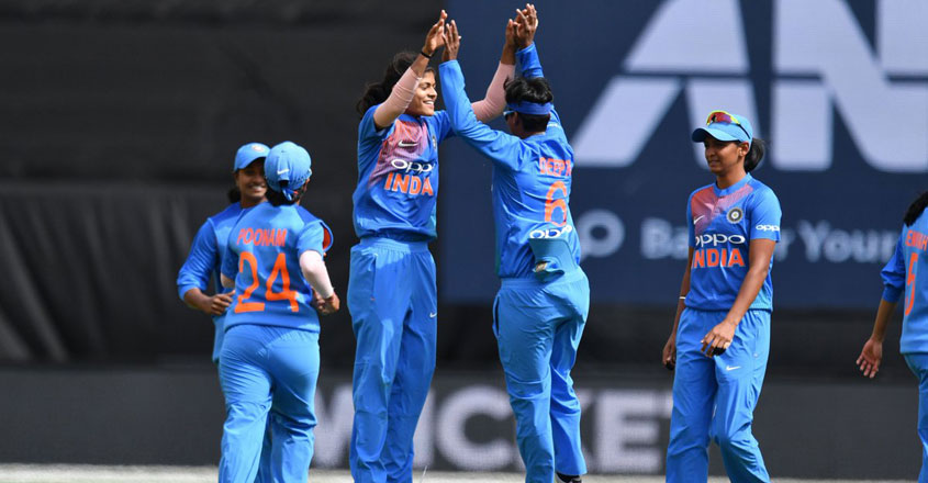 indian-women-cricket-team-celebration indian-women-cricket-team-celebration