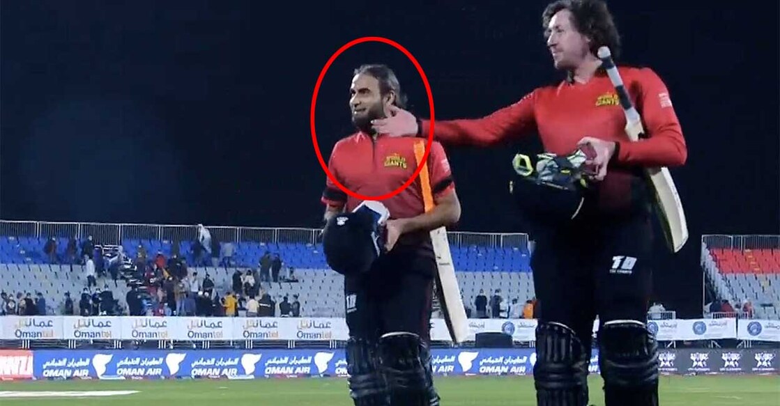 imran-tahir-fifty തകർപ്പൻ അർധസെഞ്ചുറിയുമായി വേൾഡ് ജയന്റ്സിന് വിജയം സമ്മാനിച്ചശേഷം മടങ്ങുന്ന ഇമ്രാൻ താഹിർ (വൃത്തത്തിനുള്ളിൽ).
