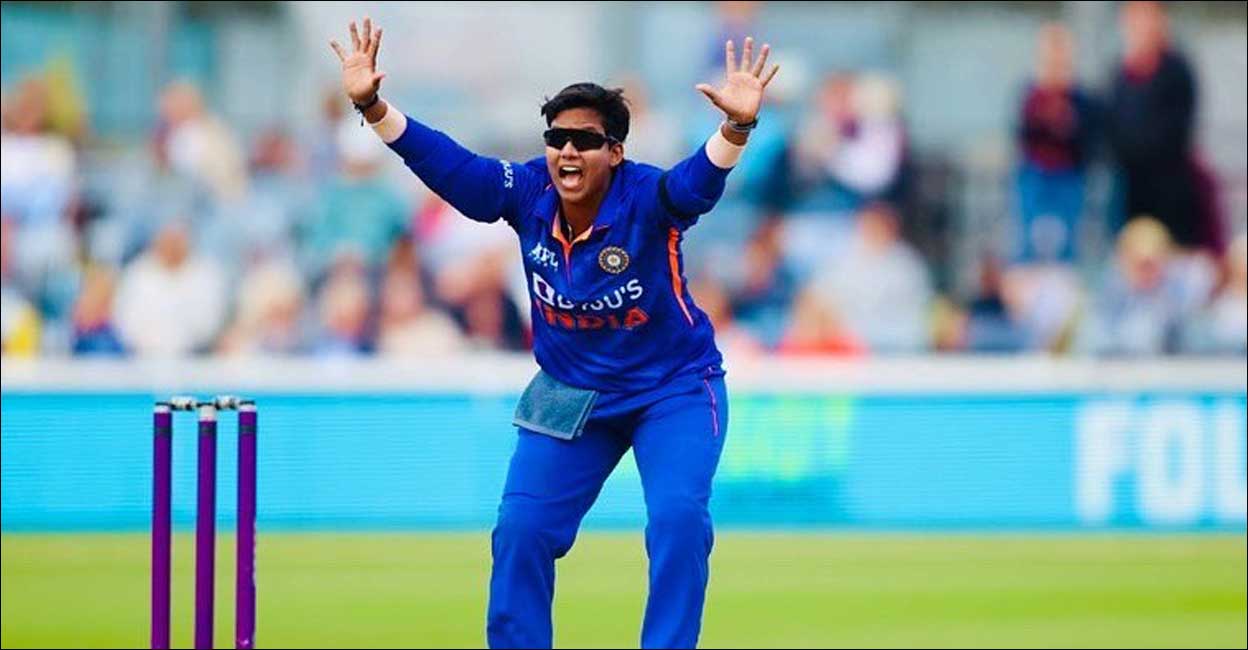 25 ലക്ഷം രൂപ തട്ടിയെടുത്തു, ഫ്ലാറ്റിൽ കയറി ആഭരണങ്ങൾ മോഷ്ടിച്ചു; സഹതാരത്തിനെതിരെ പരാതിയുമായി ഇന്ത്യൻ ക്രിക്കറ്റ് താരം