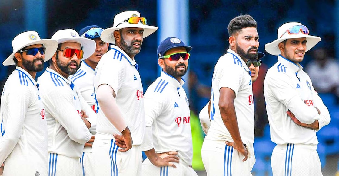 indian-cricket-team-test-1248 ഇന്ത്യന് ക്രിക്കറ്റ് താരങ്ങൾ മത്സരത്തിനിടെ. Photo: FB@IndianCricketTeam
