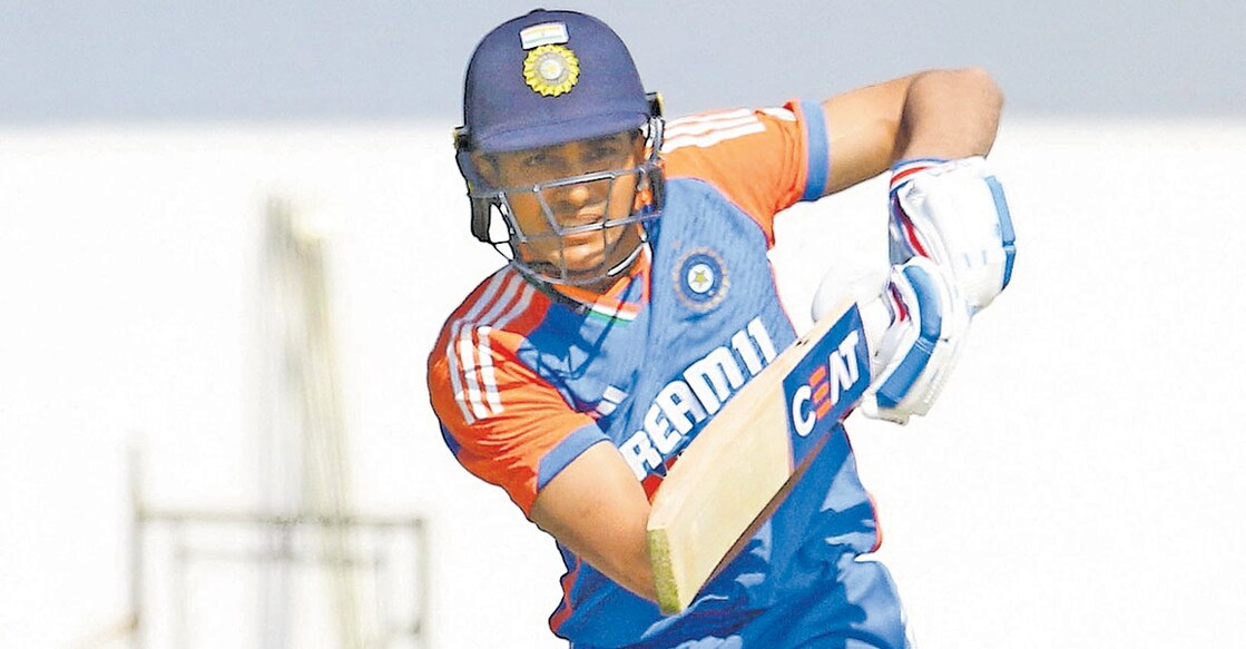 CRICKET-T20-ZIM-IND ഇന്ത്യൻ താരം ശുഭ്മൻ ഗിൽ ബാറ്റിങ്ങിനിടെ