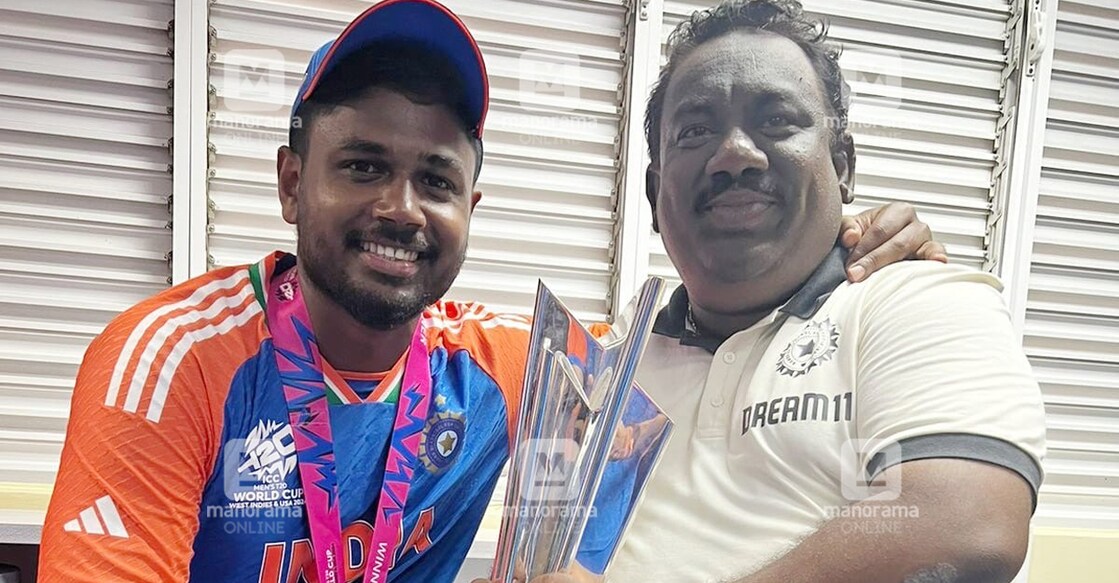 ഇന്ത്യൻ ക്രിക്കറ്റ് താരം സഞ്ജു സാംസണിനൊപ്പം സിബി ഗോപാലകൃഷ്ണൻ
