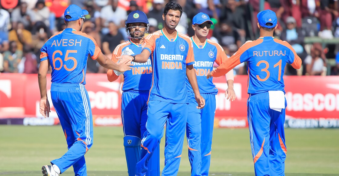 india-zim വിക്കറ്റ് നേട്ടം ആഘോഷിക്കുന്ന ഇന്ത്യന് താരങ്ങൾ. Photo: X@BCCI