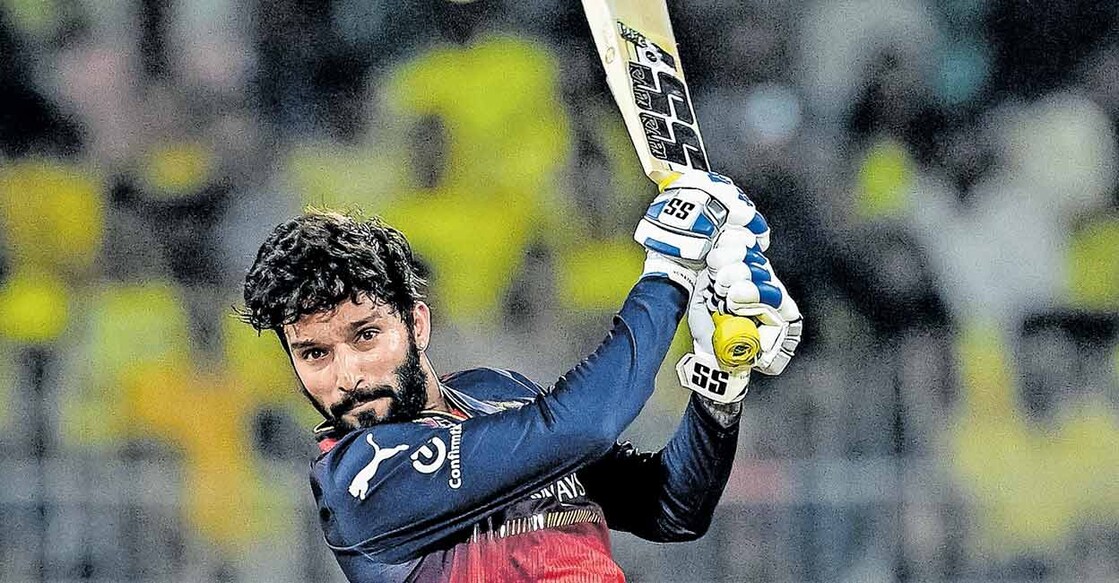 പാട്ടിദാർ ബാറ്റിങ്ങിനിടെ