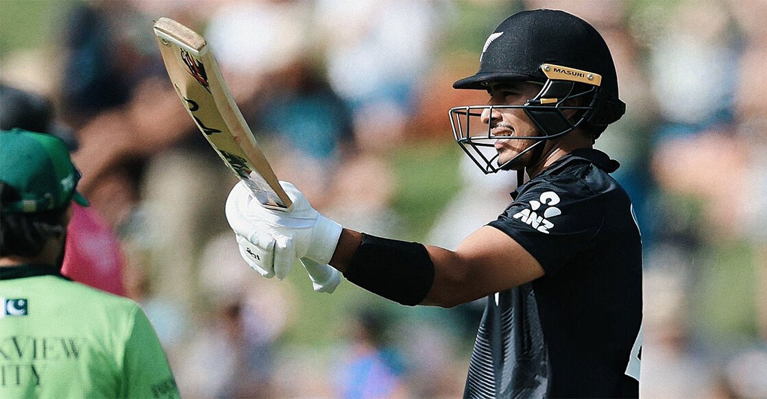 അർധസെഞ്ചറി പൂർത്തിയാക്കിയ മുഹമ്മദ് അബ്ബാസിന്റെ ആഹ്ലാദം