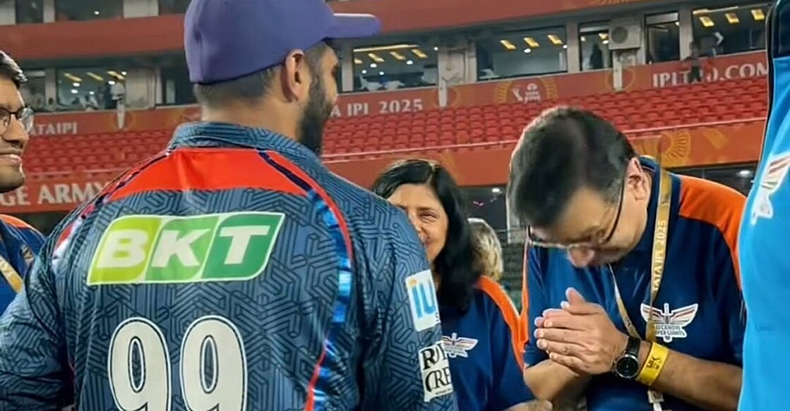 shardul-thakur-sanjiv-goenka സൺറൈസേഴ്സ് ഹൈദരാബാദിനെതിരായ മത്സരത്തിൽ നാലു വിക്കറ്റുമായി കളിയിലെ കേമനായ ഷാർദുൽ ഠാക്കൂറിനെ മത്സരശേഷം വന്ദിക്കുന്ന ലക്നൗ സൂപ്പർ ജയന്റ്സ് ടീം ഉടമ സഞ്ജീവ് ഗോയങ്ക (ഫയൽ ചിത്രം)