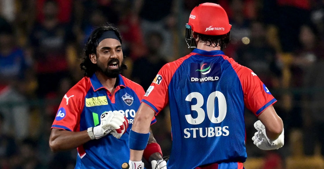 CRICKET-IND-IPL-T20-BENGALURU-DELHI കെ.എൽ. രാഹുലിന്റെയും ട്രിസ്റ്റൻ സ്റ്റബ്സിന്റെയും വിജയാഘോഷം. Photo: AFP