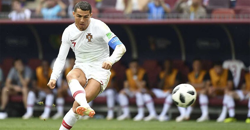 christiano-ronaldo-free-kick christiano-ronaldo-free-kick