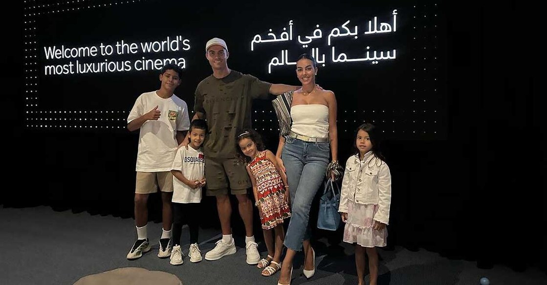 ronaldo-jailer കുടുംബത്തോടൊപ്പം തിയേറ്ററിലെത്തിയ റൊണാൾഡോ. Photo: Instagram@CristianoRonaldo