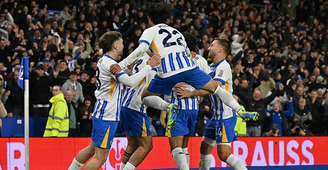 FBL-ENG-PR-BRIGHTON-MAN CITY ഇംഗ്ലിഷ് പ്രിമിയർ ലീഗിൽ മാഞ്ചസ്റ്റർ സിറ്റിക്കെതിരെ ഗോൾ നേടിയ ബ്രൈട്ടൻ താരങ്ങളുടെ ആഹ്ലാദം (Photo by Glyn KIRK / AFP)