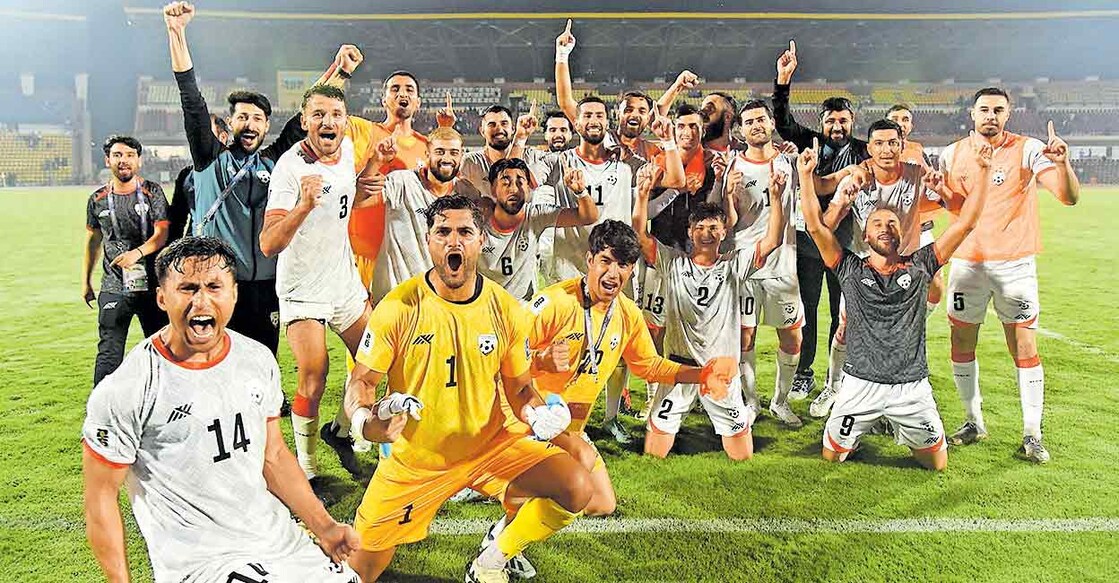 football ഇന്ത്യയ്ക്കെതിരായ മത്സരം ജയിച്ചതിനു ശേഷം അഫ്ഗാനിസ്ഥാൻ താരങ്ങളുടെ ആഹ്ലാദപ്രകടനം.