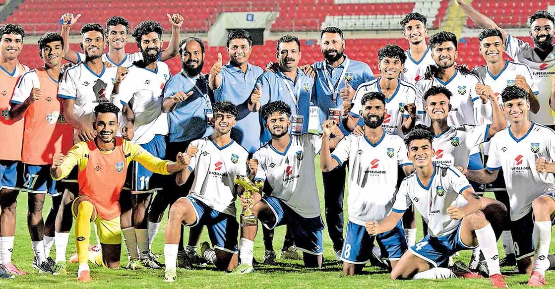 kerala-team-after-the-victory-against-manipur മണിപ്പുരിനെതിരായ സെമിഫൈനൽ വിജയത്തിനു ശേഷം കേരള ടീം. (ഫയൽ ചിത്രം).