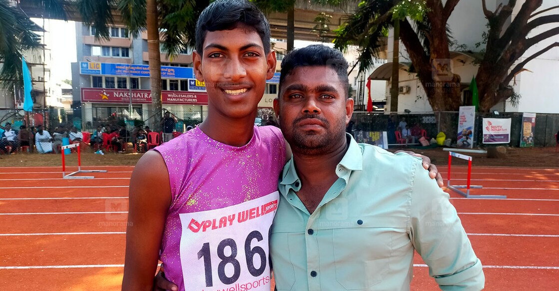 രാജനും പരിശീലകൻ റിയാസും. ചിത്രം∙ കാർത്തിക്ക് തെക്കേമഠം, മനോരമ