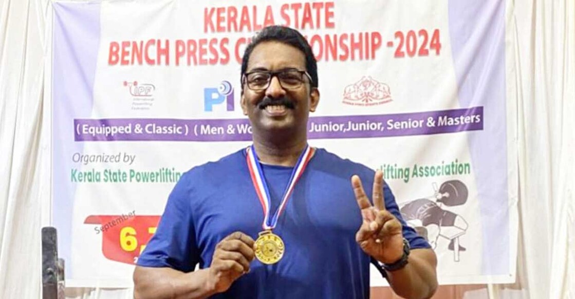 solomon-thomas-gold സോളമൻ തോമസ് സ്വർണമെഡലുമായി
