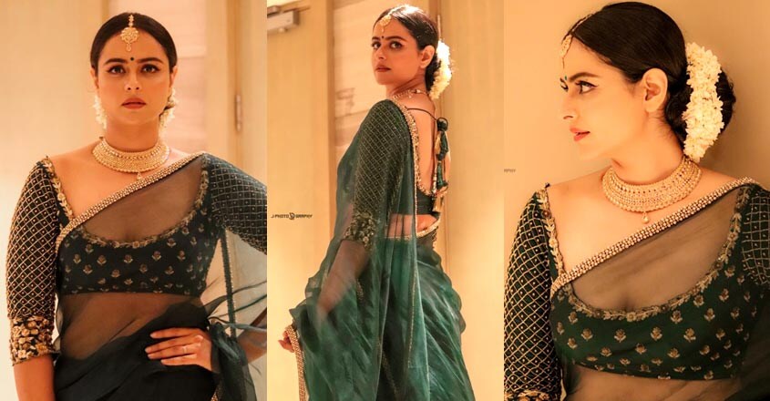 mamangam-heroin-prachi-tehlan-traditional-look-in-lehenga mamangam-heroin-prachi-tehlan-traditional-look-in-lehenga