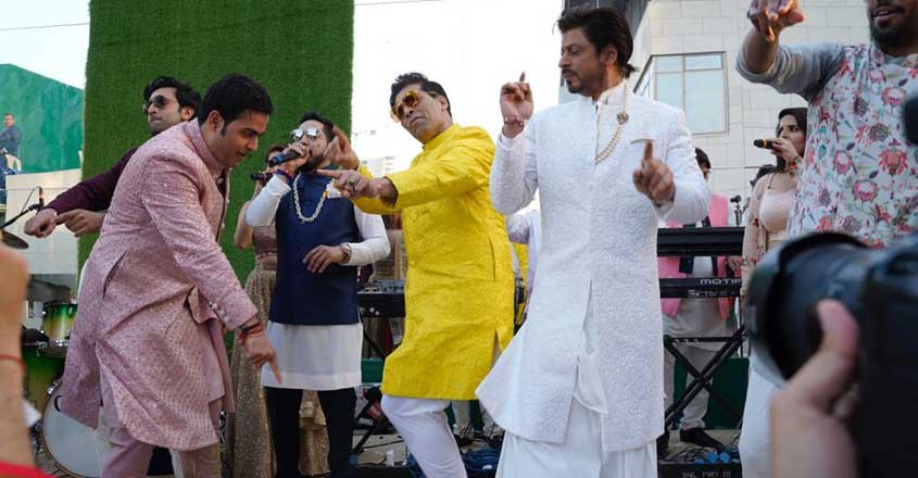 sharukh-akash-ambani sharukh-akash-ambani