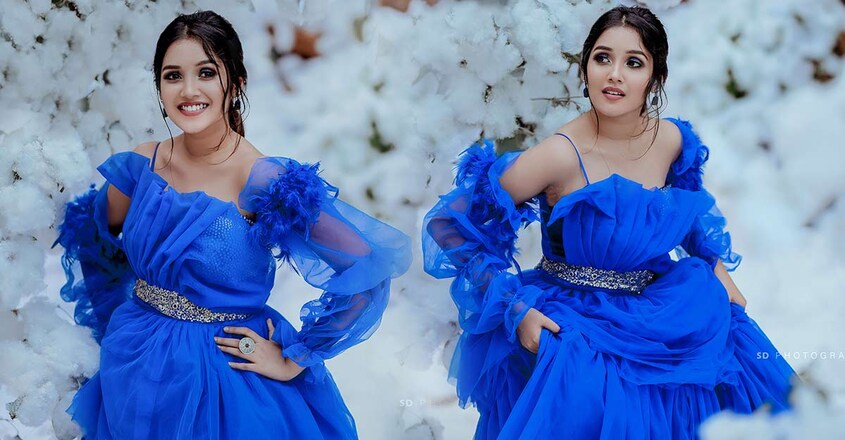 Anikha04 Anikha04