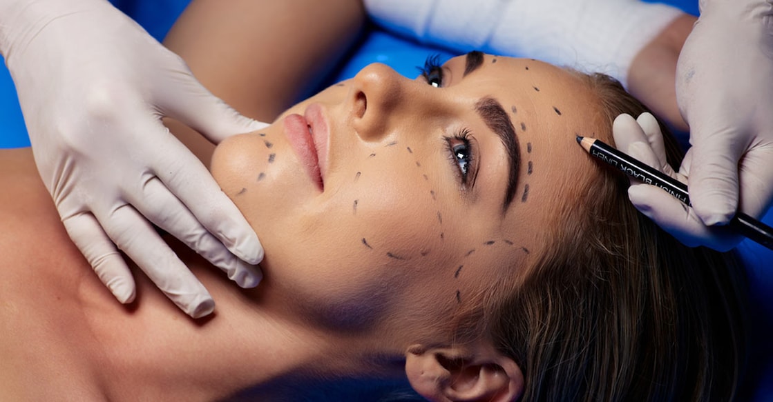 cheap-cosmetics-surgery-leads-to-serious-injurious-in-beautician പ്രതീകാത്മക ചിത്രം∙ Image Credits : PICADORPICTURES / Shutterstock.com