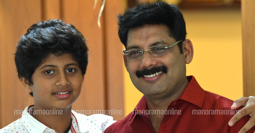 aneesh-ravi-with-son-adwaith aneesh-ravi-with-son-adwaith