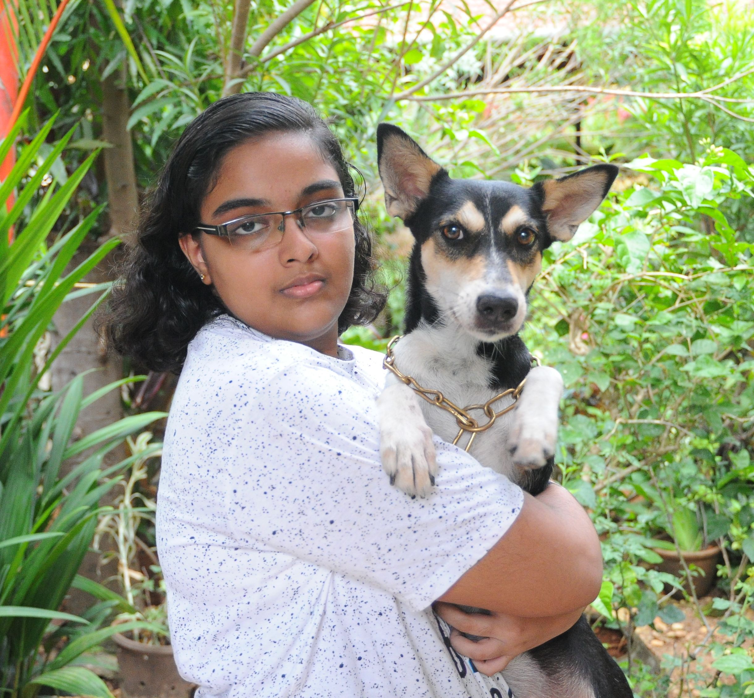 varadha-holding-ruby varadha-holding-ruby