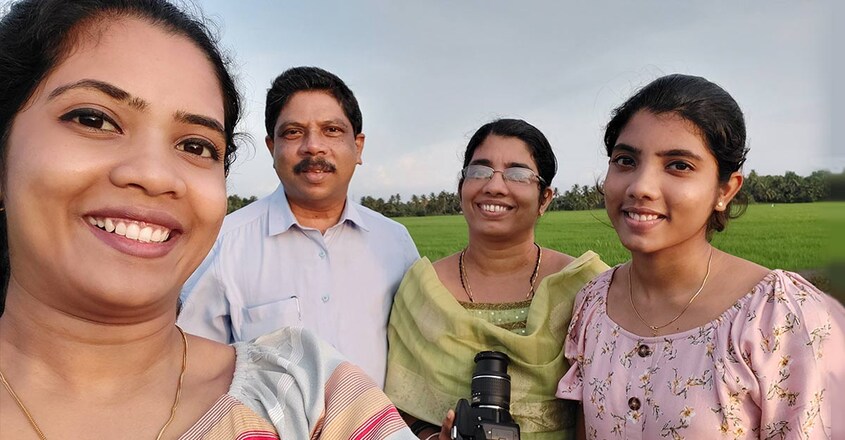 meenu-francis-5 meenu-francis-5