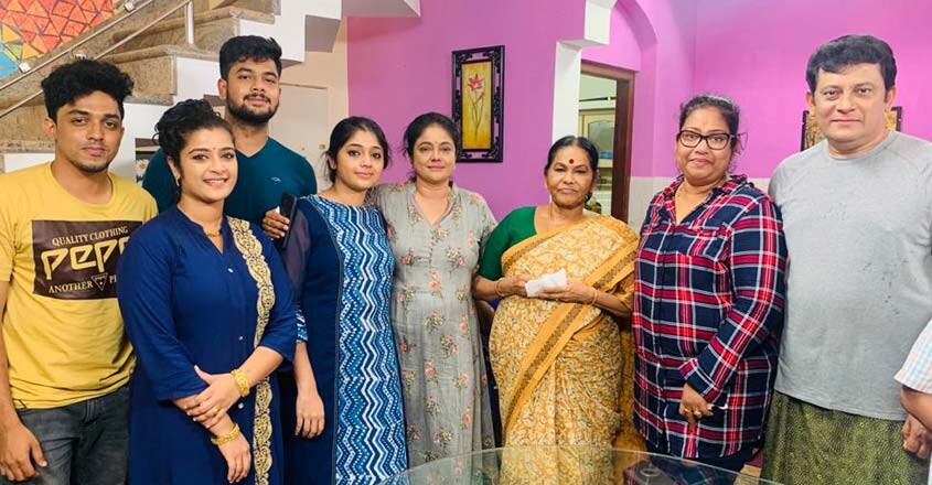 sagar-suryan-thatteem-mutteem2 sagar-suryan-thatteem-mutteem2