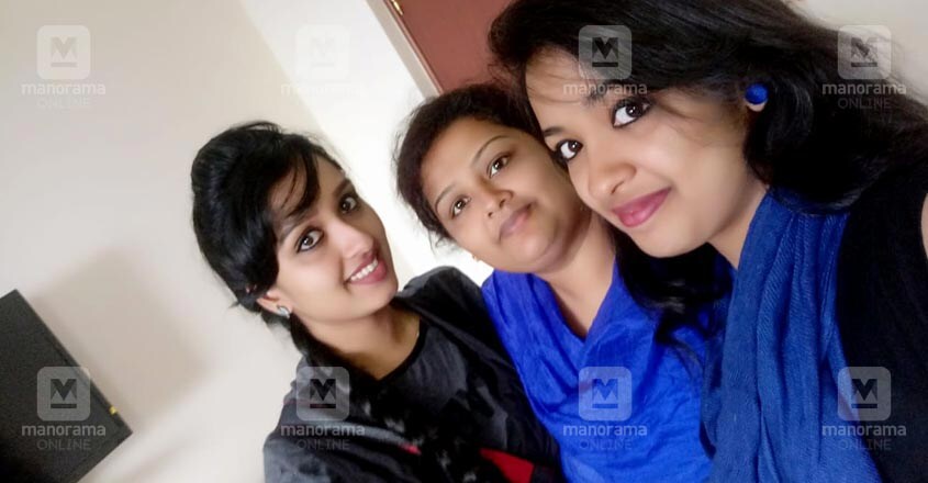 mersheena-neenu-7 mersheena-neenu-7