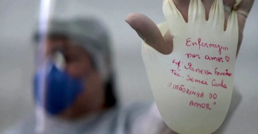 reuters-hands-love-warm-latex-gloves-mimic-human-touch-covid-19-patients-brazil reuters-hands-love-warm-latex-gloves-mimic-human-touch-covid-19-patients-brazil