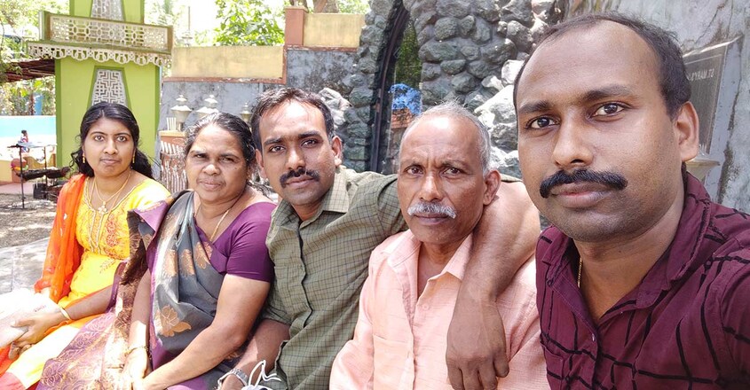 mohanan-and-family-2 mohanan-and-family-2