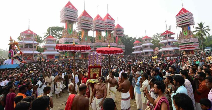 chettikulangara-kumbhabharani-festival-photograph-file-archieves chettikulangara-kumbhabharani-festival-photograph-file-archieves