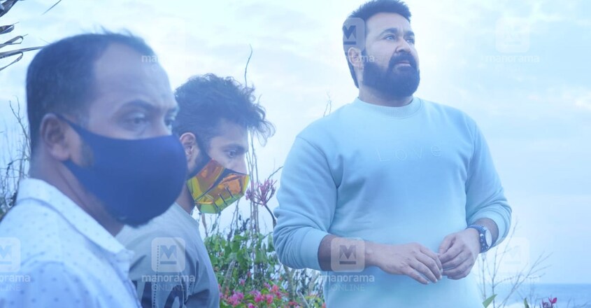 mohanlal-manorama-photoshoot-3 mohanlal-manorama-photoshoot-3