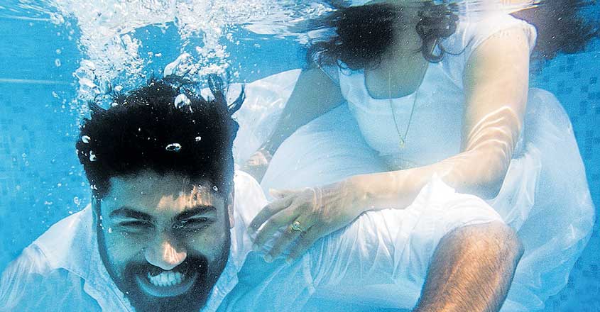under-water-wedding-photography-trending-in-thrissur under-water-wedding-photography-trending-in-thrissur