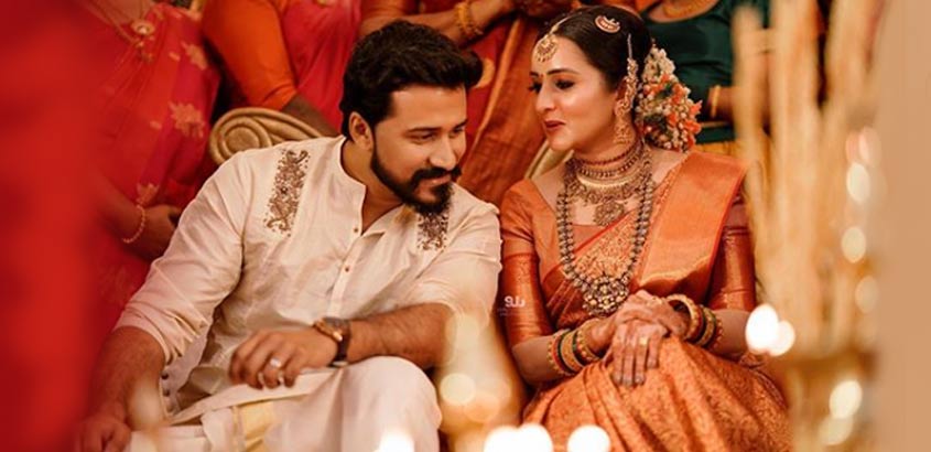 actress-bhama-wedding-costume actress-bhama-wedding-costume