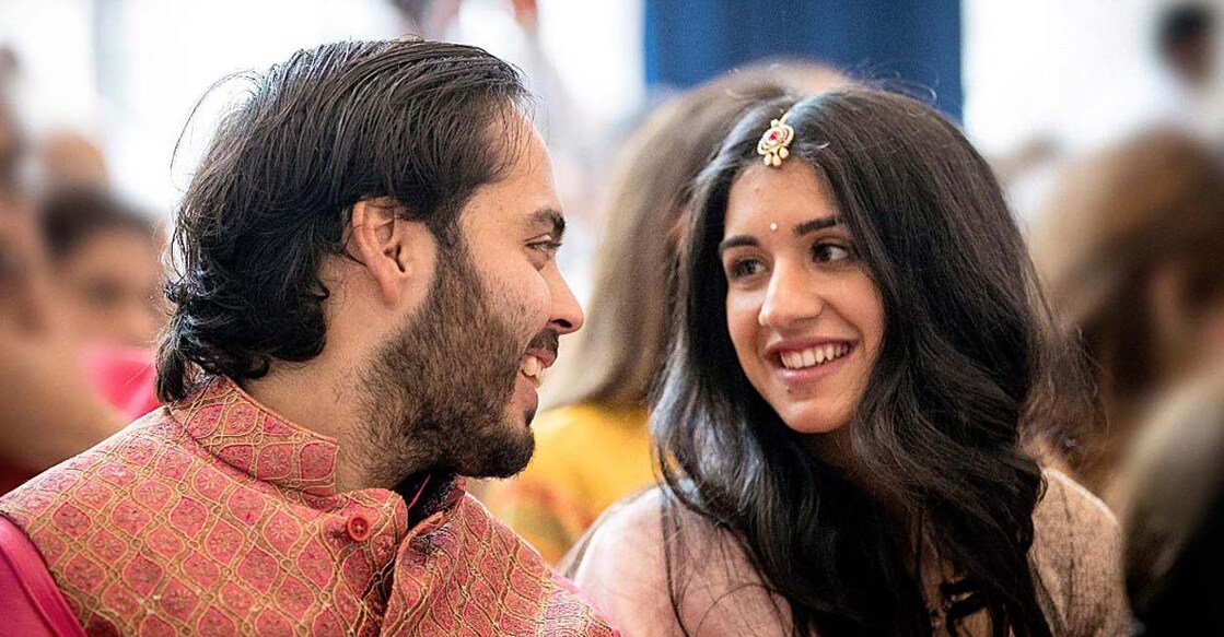 anant-ambani-and-radhika-merchant-got-engaged ആനന്ദ് അംബാനിയും രാധിക മെർച്ചന്റും