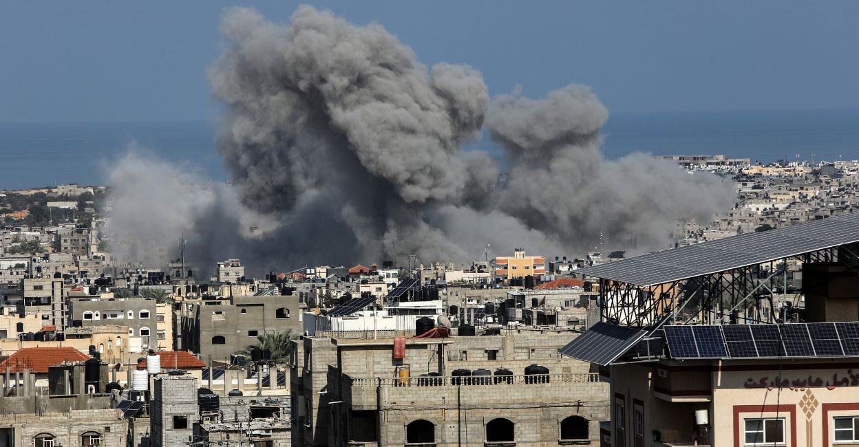Israel escalates attacks, 14,800 dead in Gaza;  Those who went for discussion were called back
