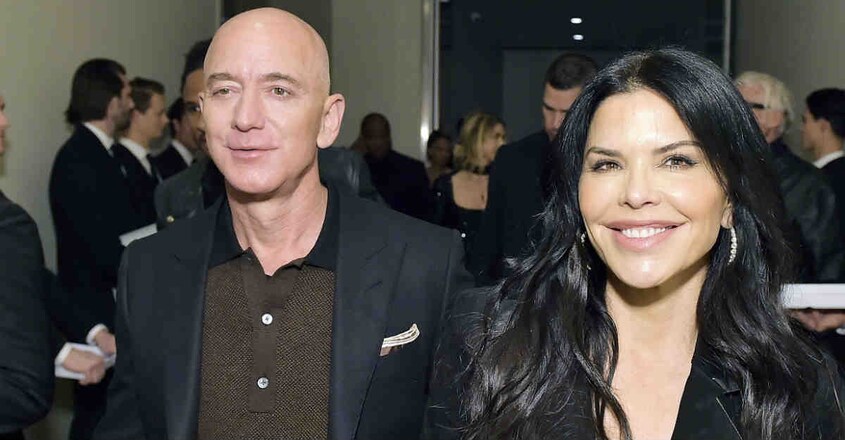 jeff-bezos-and-lauren-sanchez jeff-bezos-and-lauren-sanchez