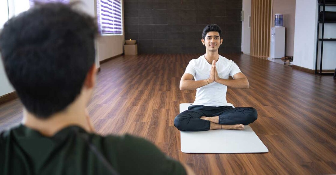 yoga-instructor yoga-instructor