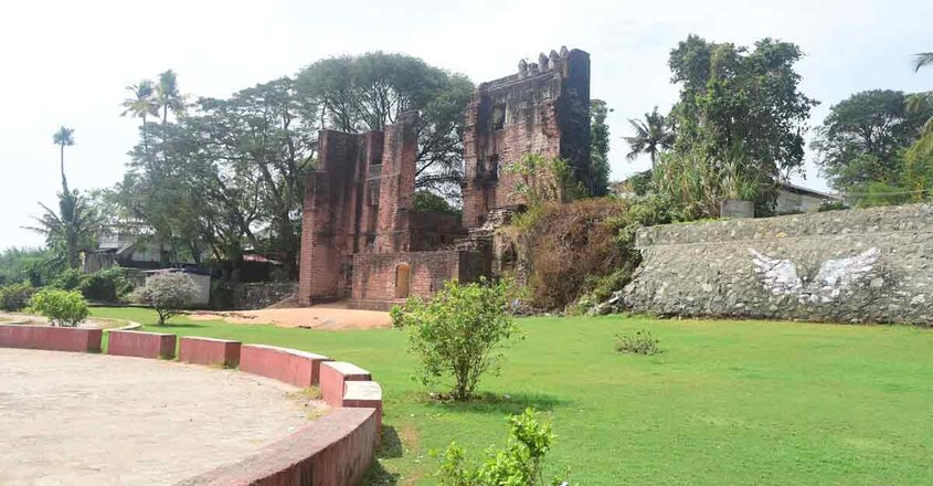 Tangasseri-Fort-Kollam5 Tangasseri-Fort-Kollam5
