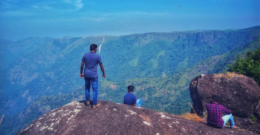 irumulachi-kallu-travel irumulachi-kallu-travel