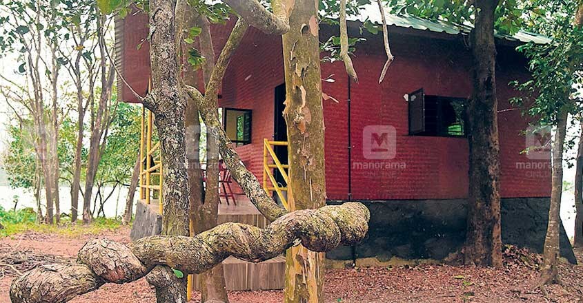 kollam-bamboohut kollam-bamboohut