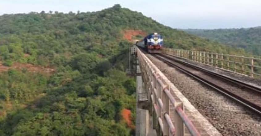 konkan-rail-beauty-trip1 konkan-rail-beauty-trip1