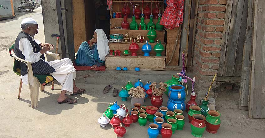 way-side-shop-kashmir way-side-shop-kashmir