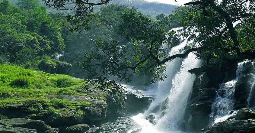 kanthaloor-waterfall kanthaloor-waterfall