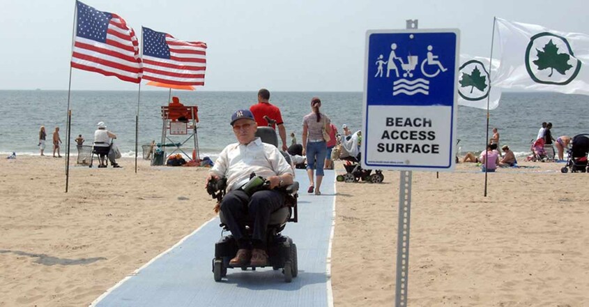wheelchair-accebile-beach wheelchair-accebile-beach